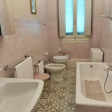 Nobility In The Heart Of Florence! Apartment Florence