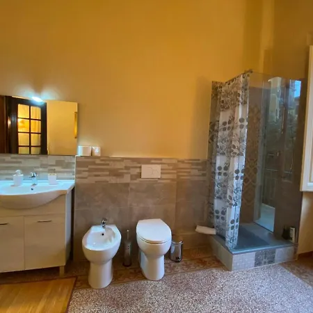 Nobility In The Heart Of Florence! Apartment