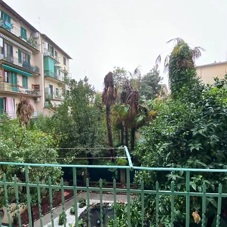 Nobility In The Heart Of Florence! Apartment